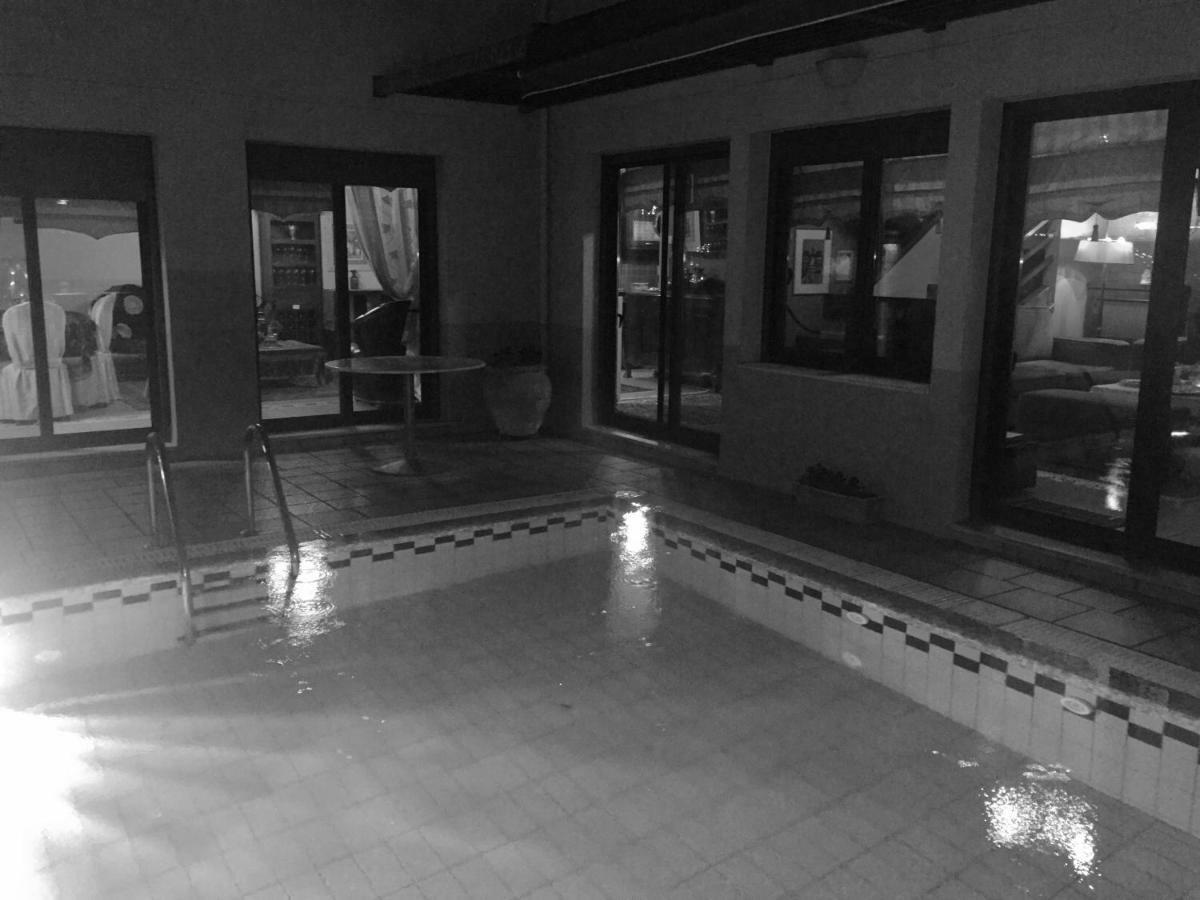 4-Seasons Pool Villa Near Meteora Трикала Екстер'єр фото