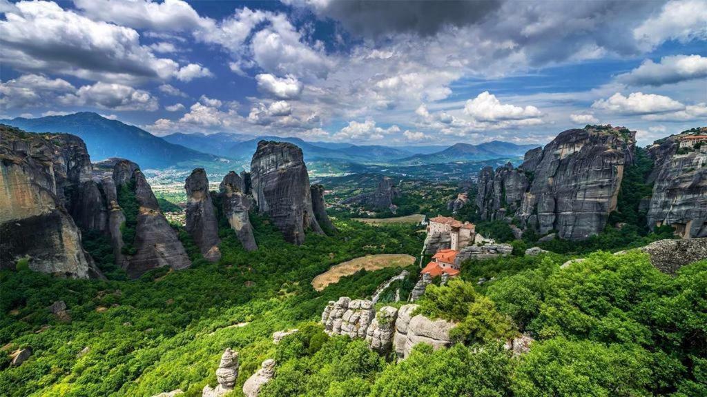 4-Seasons Pool Villa Near Meteora Трикала Екстер'єр фото