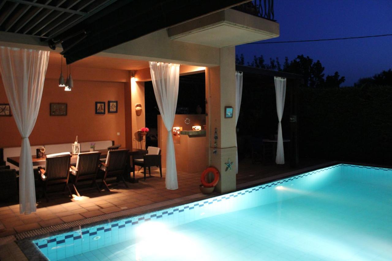 4-Seasons Pool Villa Near Meteora Трикала Екстер'єр фото